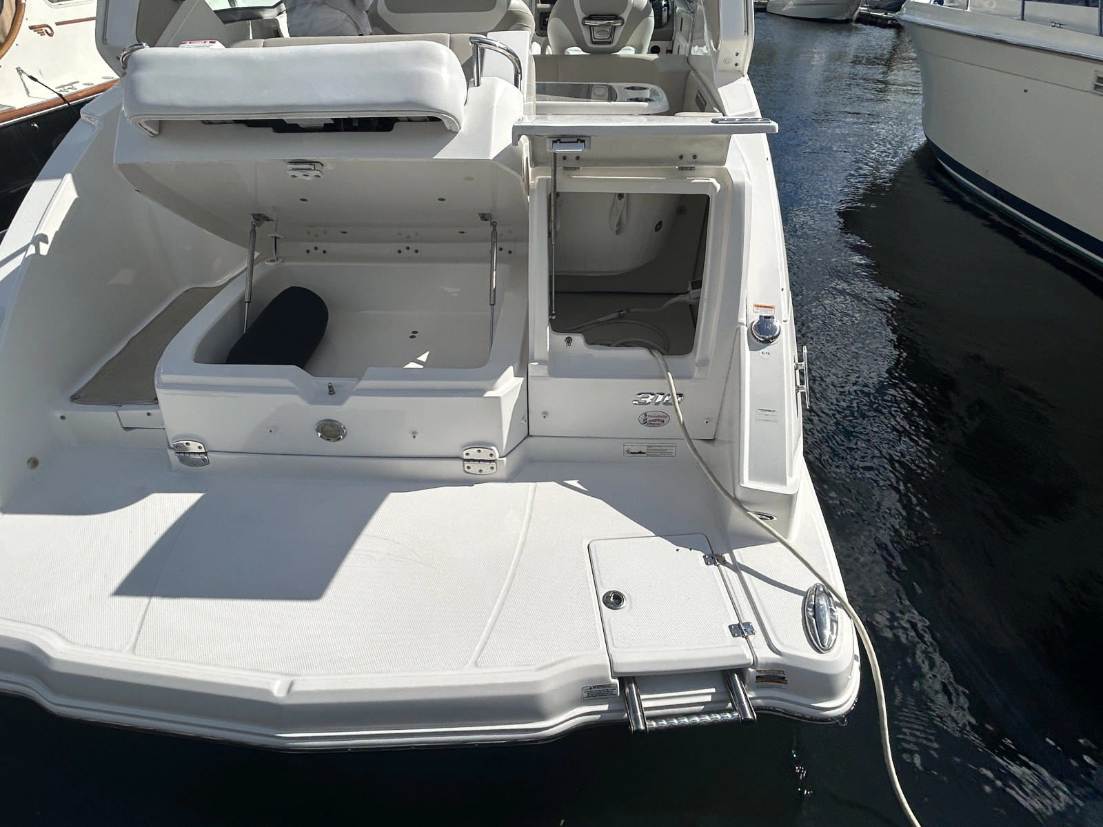 2015 Chaparral 310 Signature