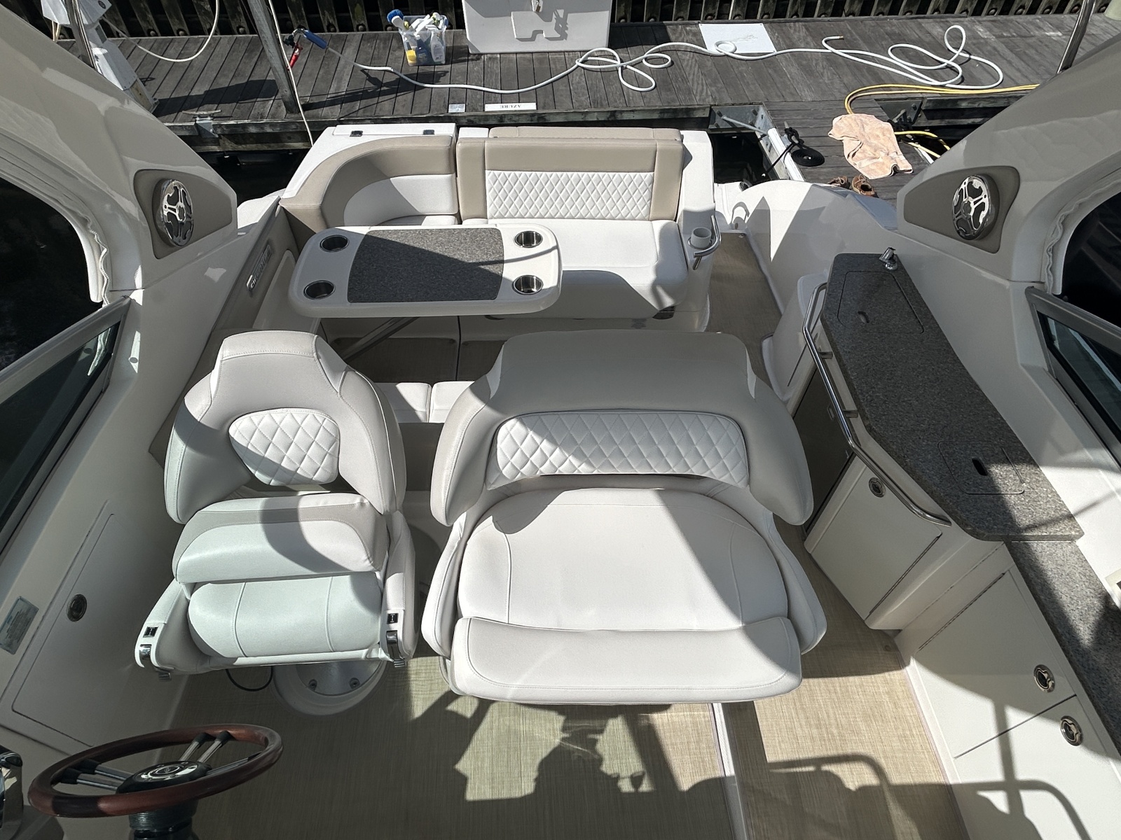 2015 Chaparral 310 Signature