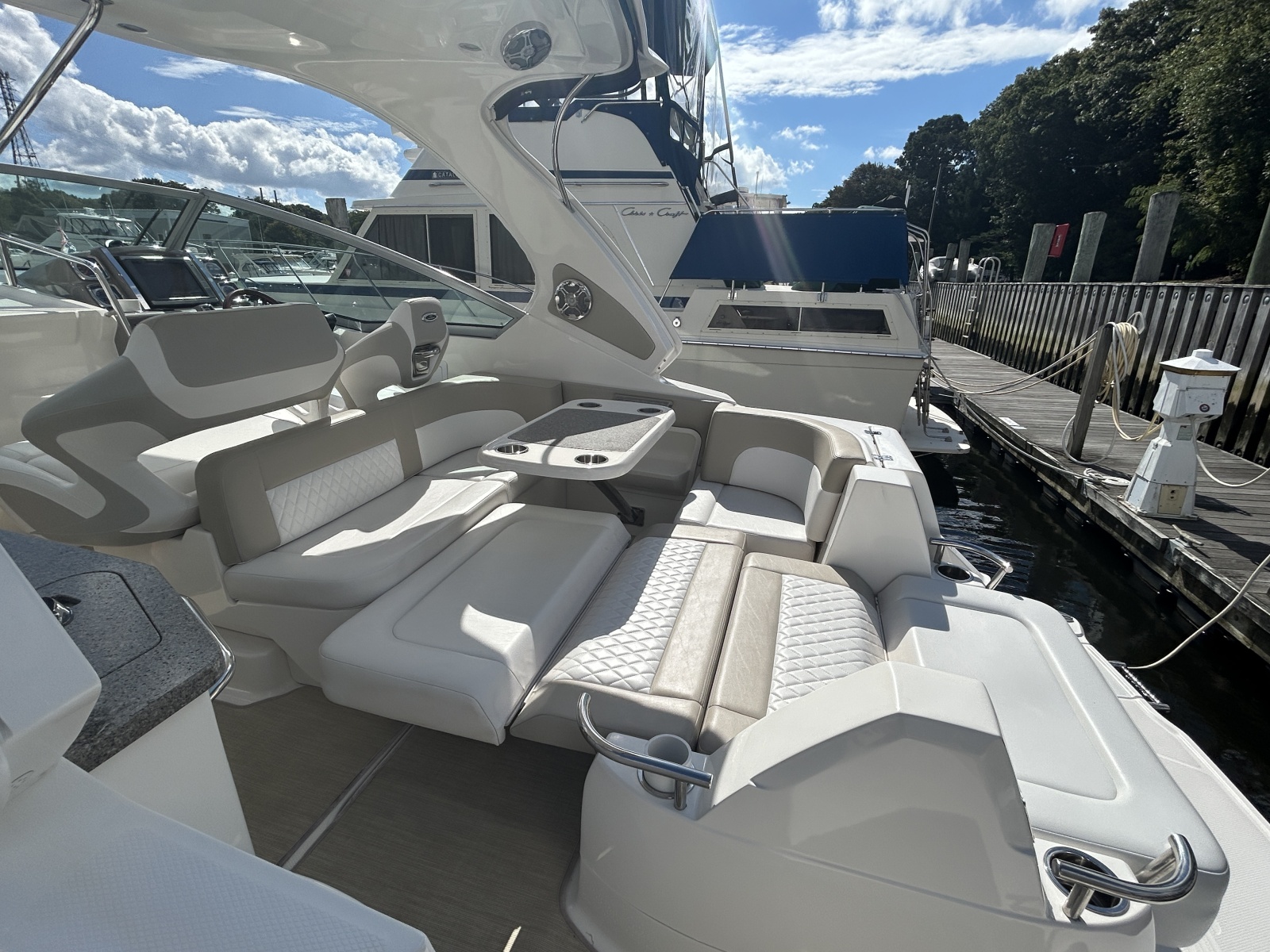 2015 Chaparral 310 Signature
