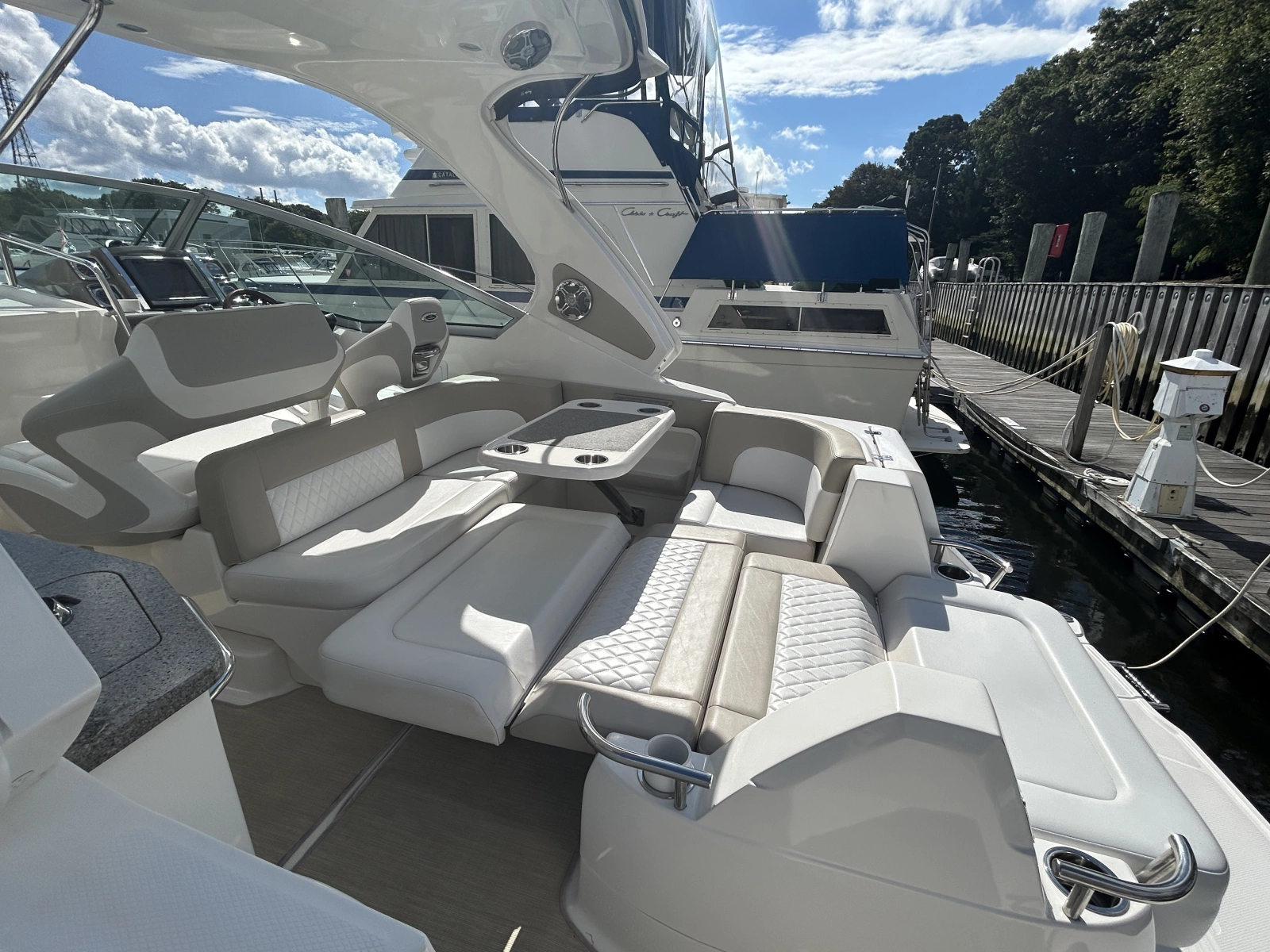 2015 Chaparral 310 Signature