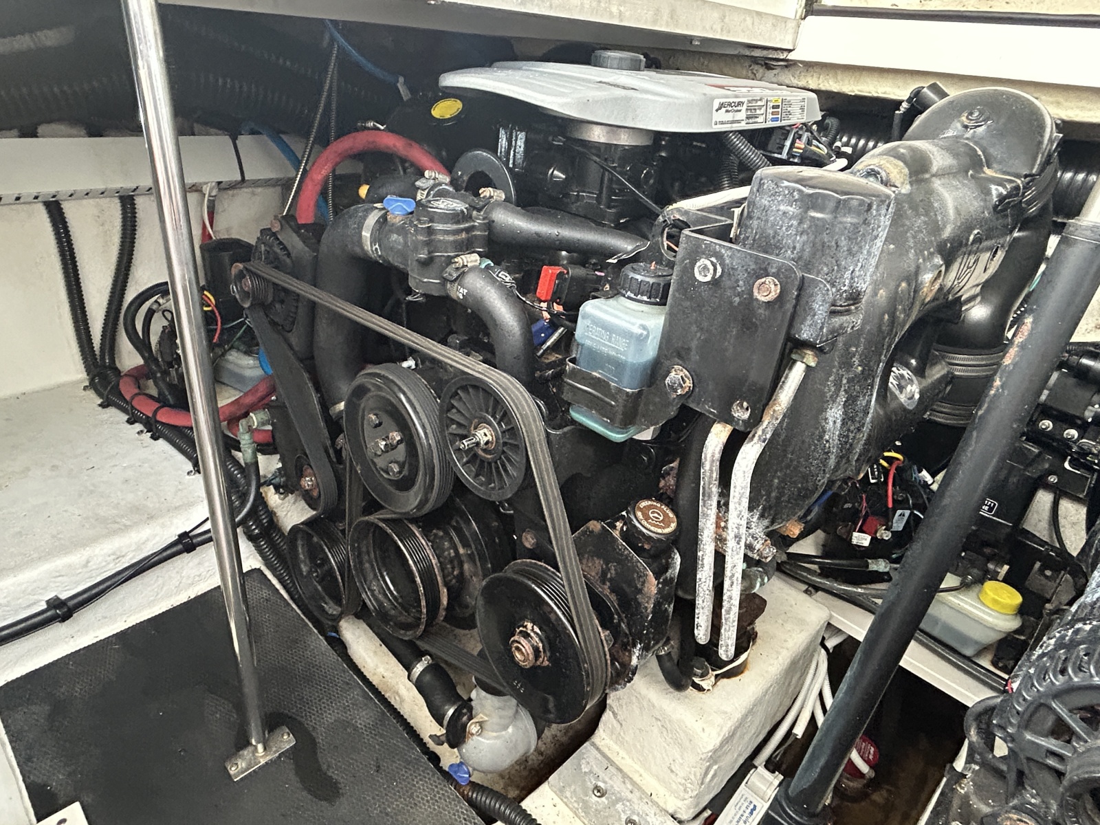 2015 Chaparral 310 Signature