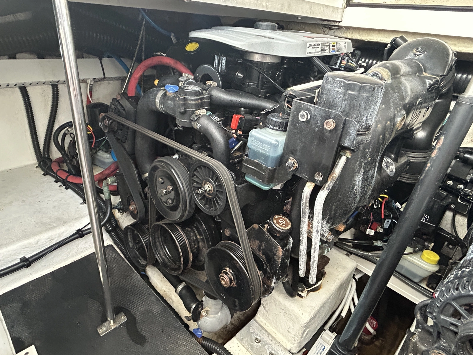 2015 Chaparral 310 Signature