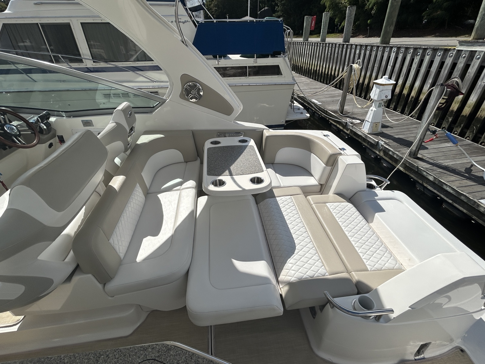 2015 Chaparral 310 Signature
