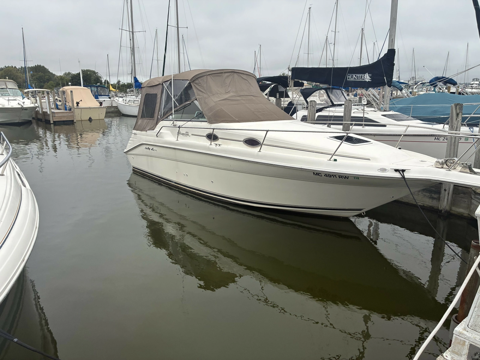 27ft Sea Ray Yacht For Sale