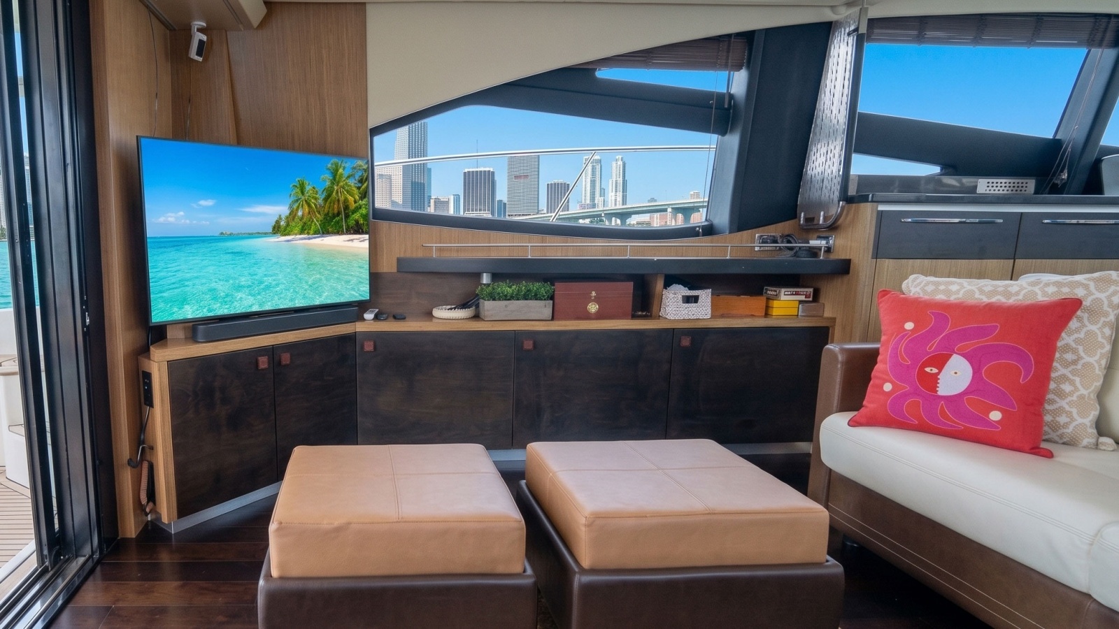 2016 Sea Ray L590