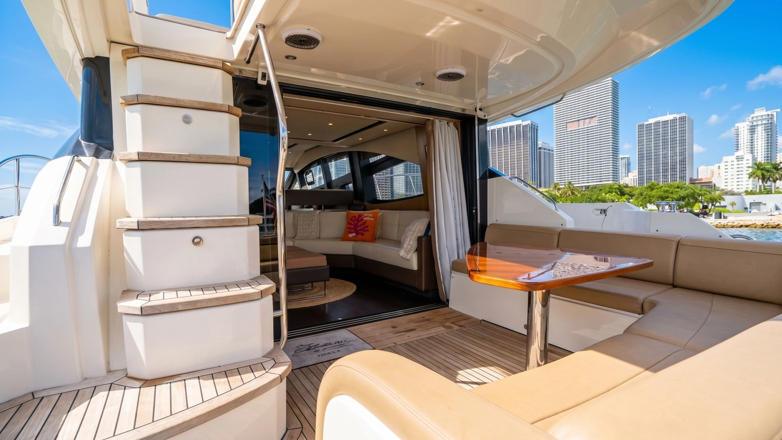 2016 Sea Ray L590