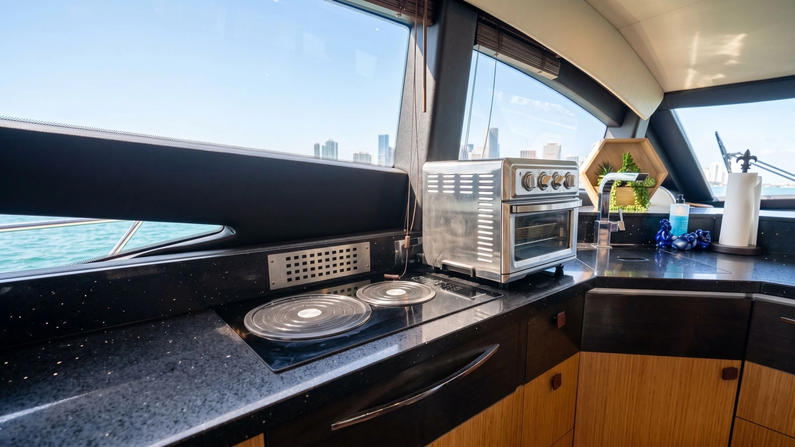 2016 Sea Ray L590