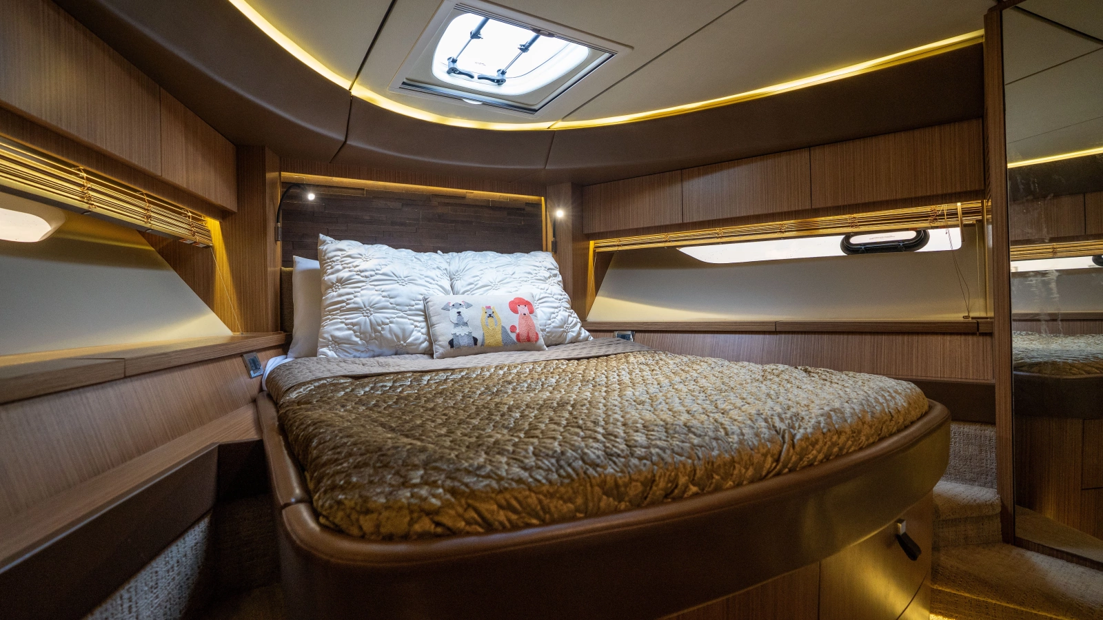 2016 Sea Ray L590