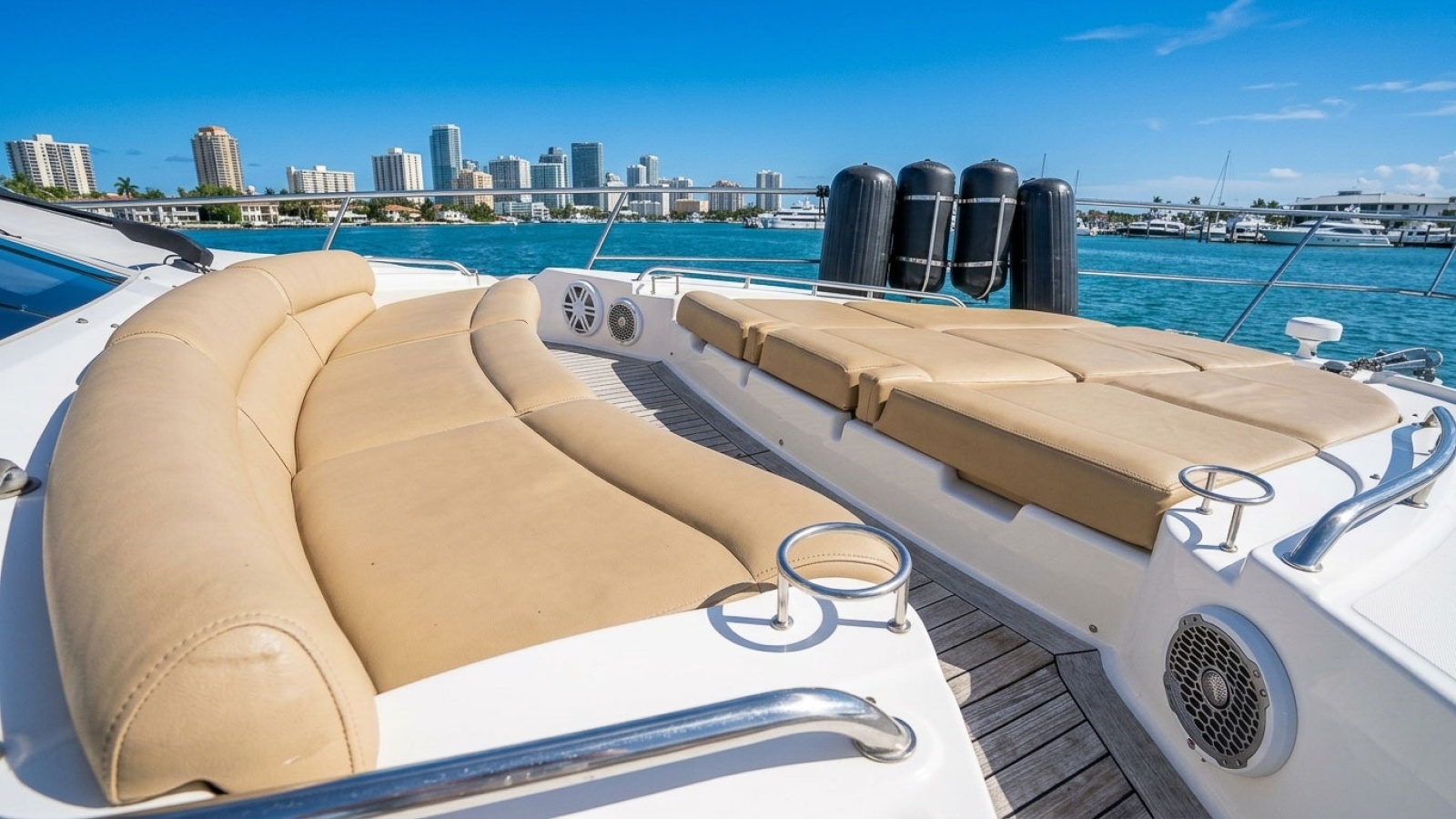 2016 Sea Ray L590