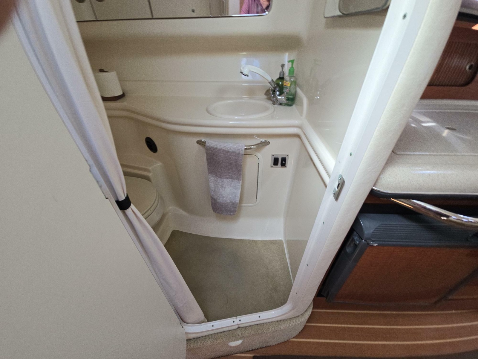 2005 Sea Ray 320 Sundancer