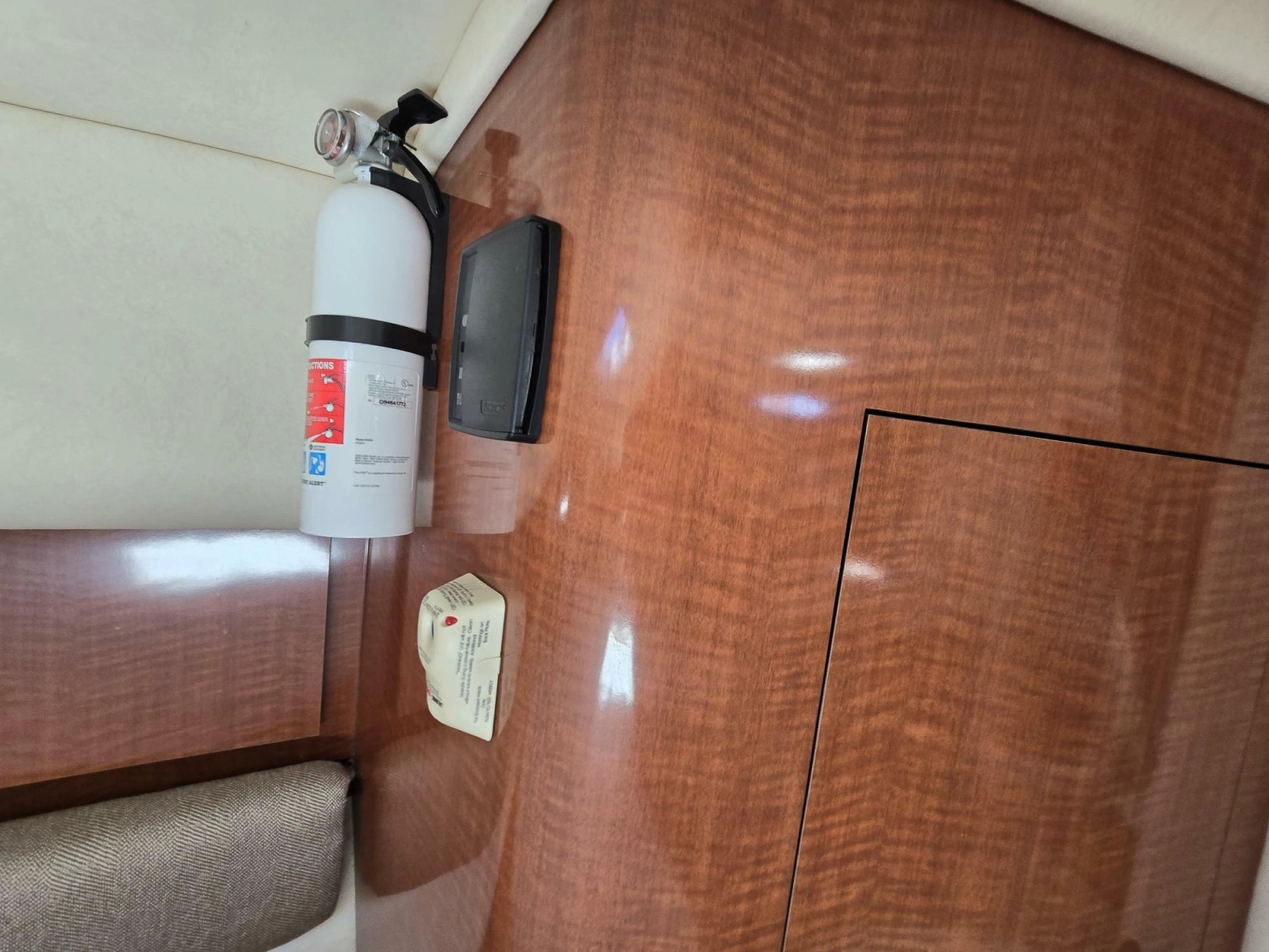 2005 Sea Ray 320 Sundancer