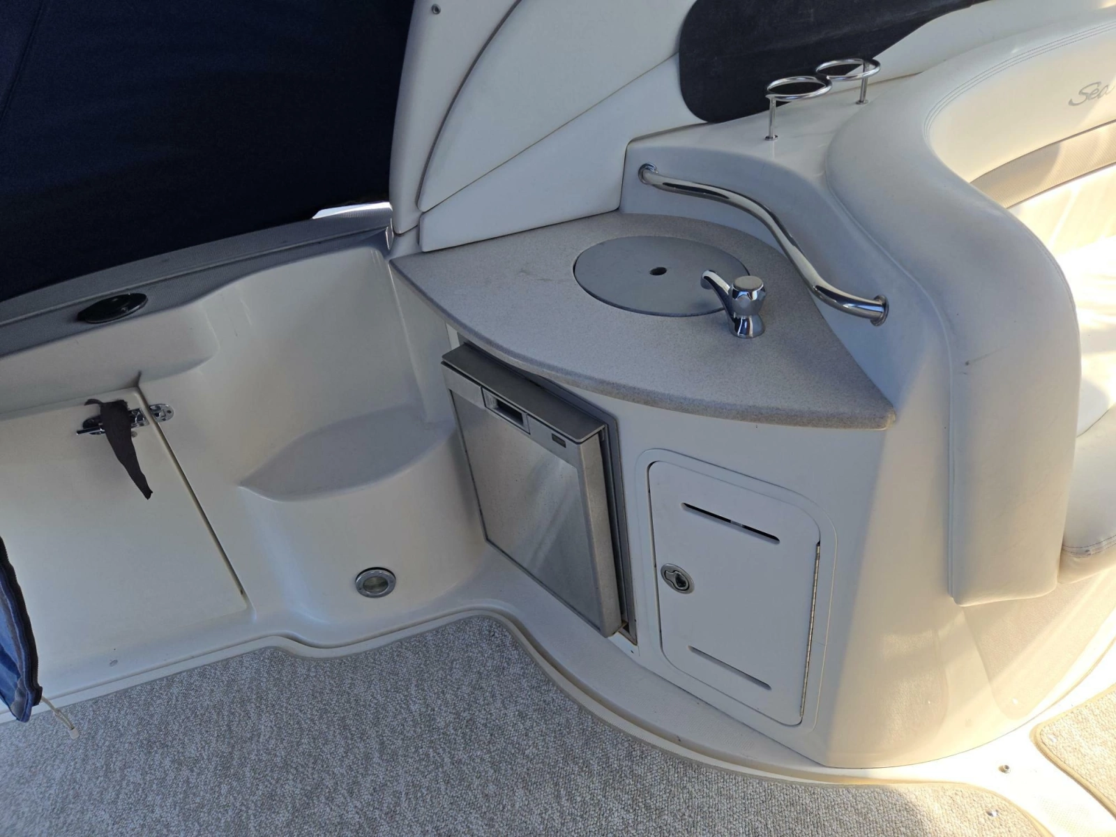 2005 Sea Ray 320 Sundancer