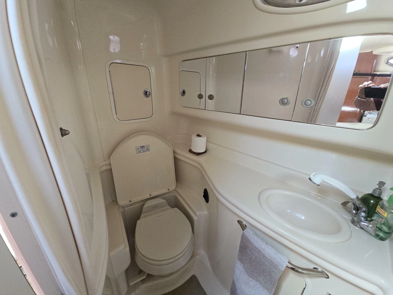 2005 Sea Ray 320 Sundancer
