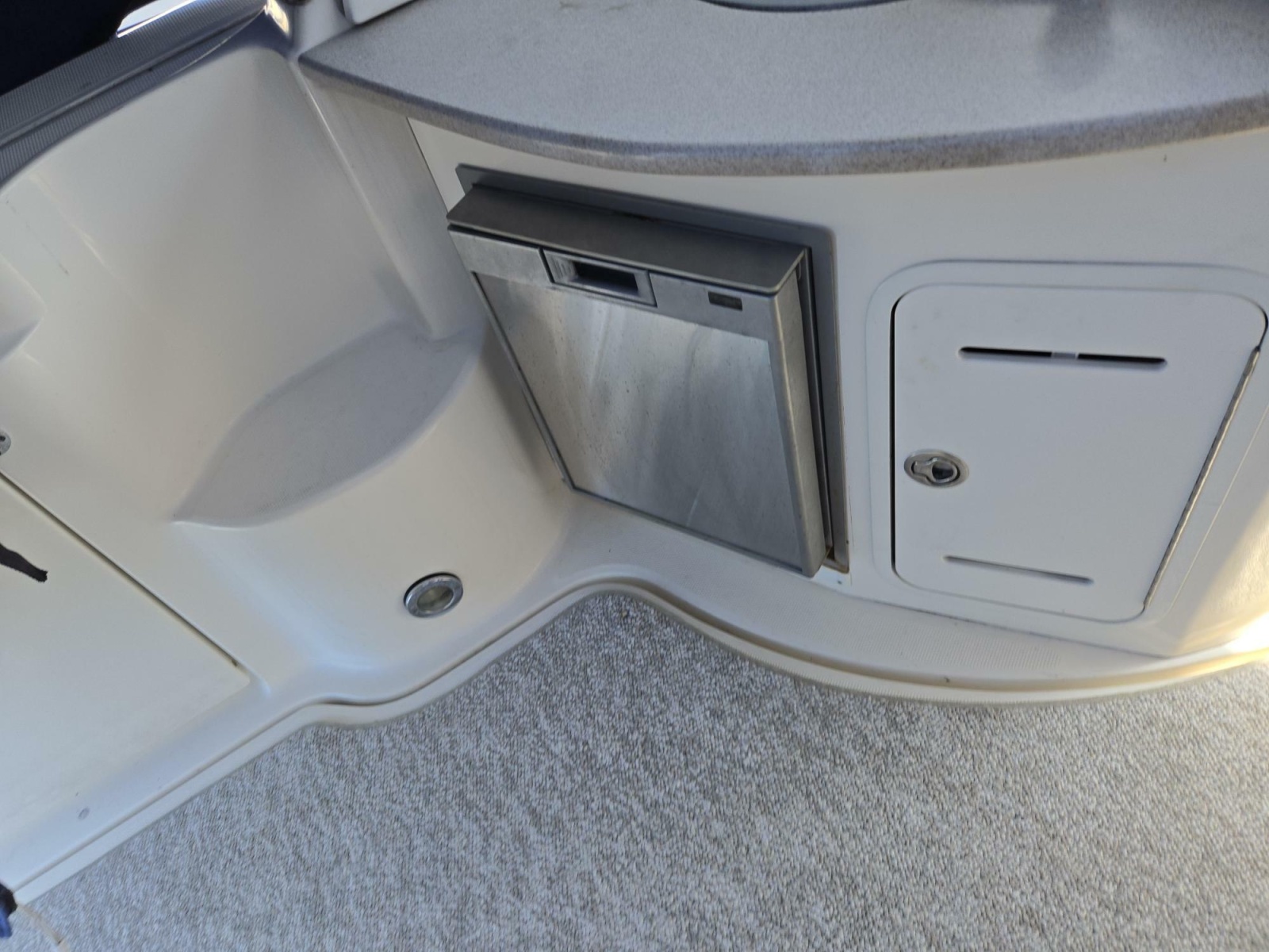 2005 Sea Ray 320 Sundancer