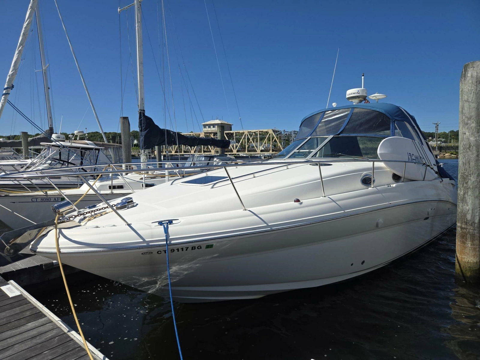 2005 Sea Ray 320 Sundancer