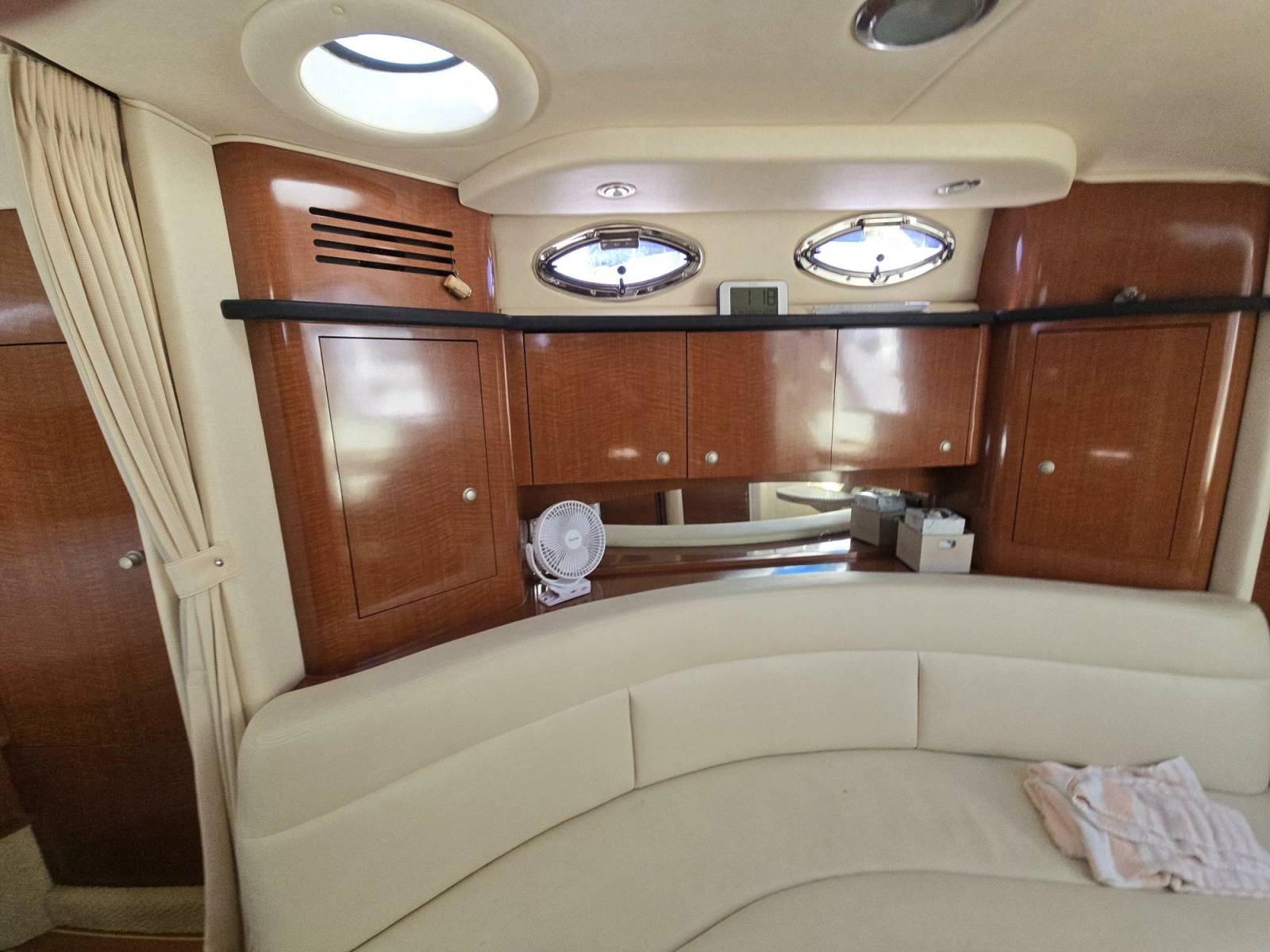 2005 Sea Ray 320 Sundancer