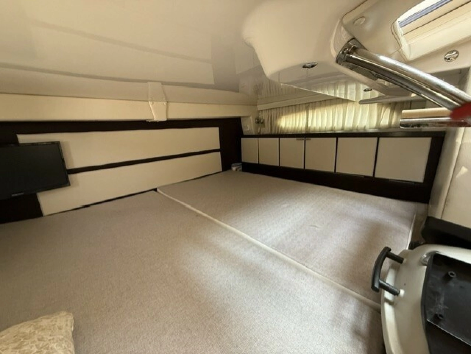 32ft Regal Yacht For Sale