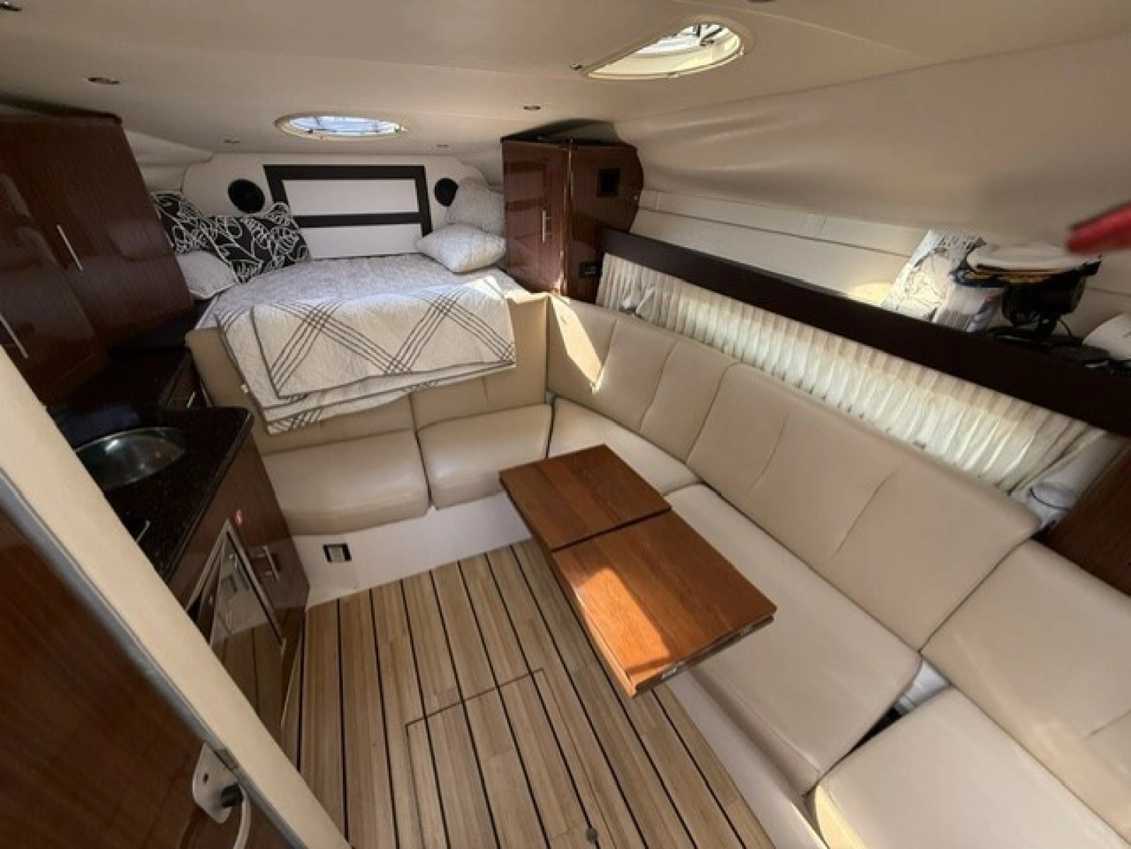 32ft Regal Yacht For Sale