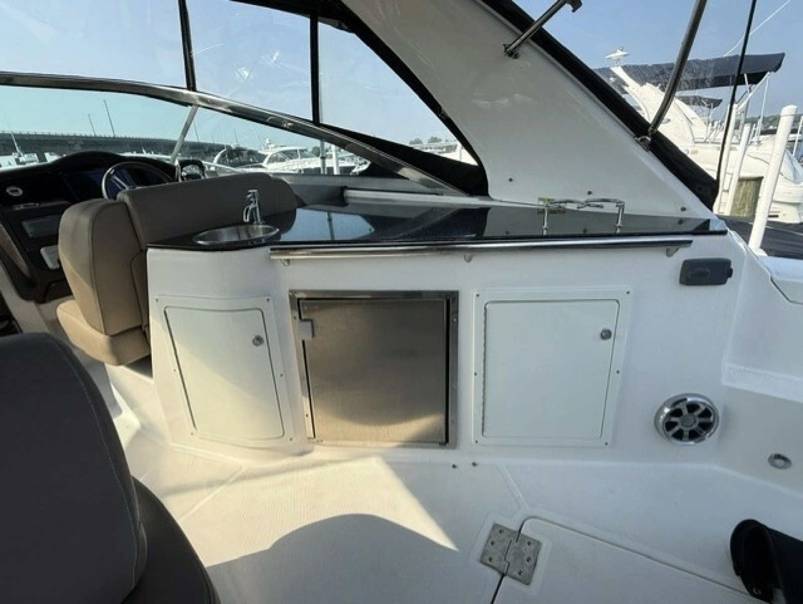 32ft Regal Yacht For Sale