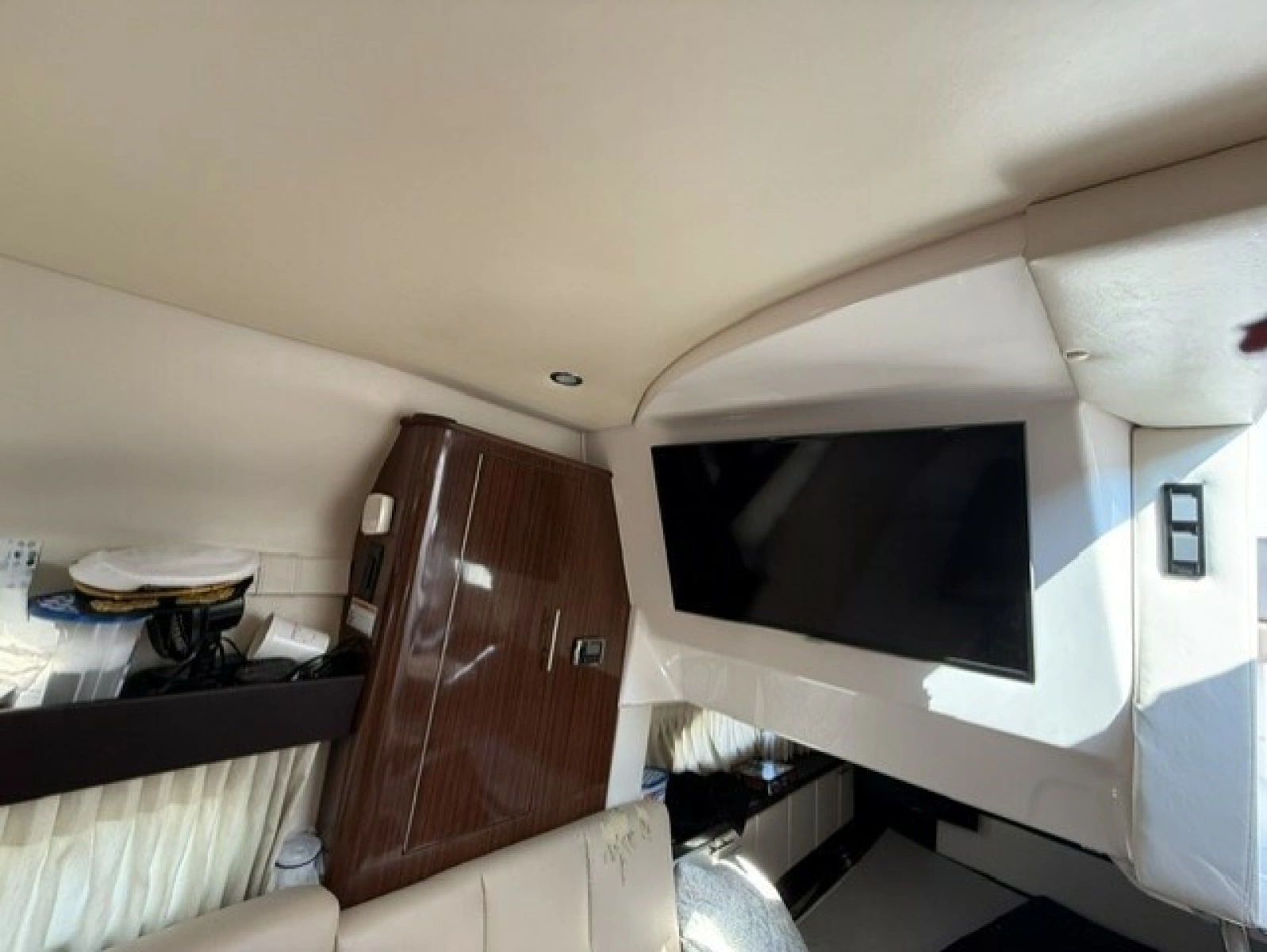 32ft Regal Yacht For Sale