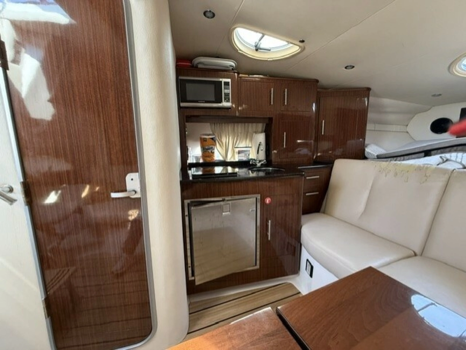 32ft Regal Yacht For Sale