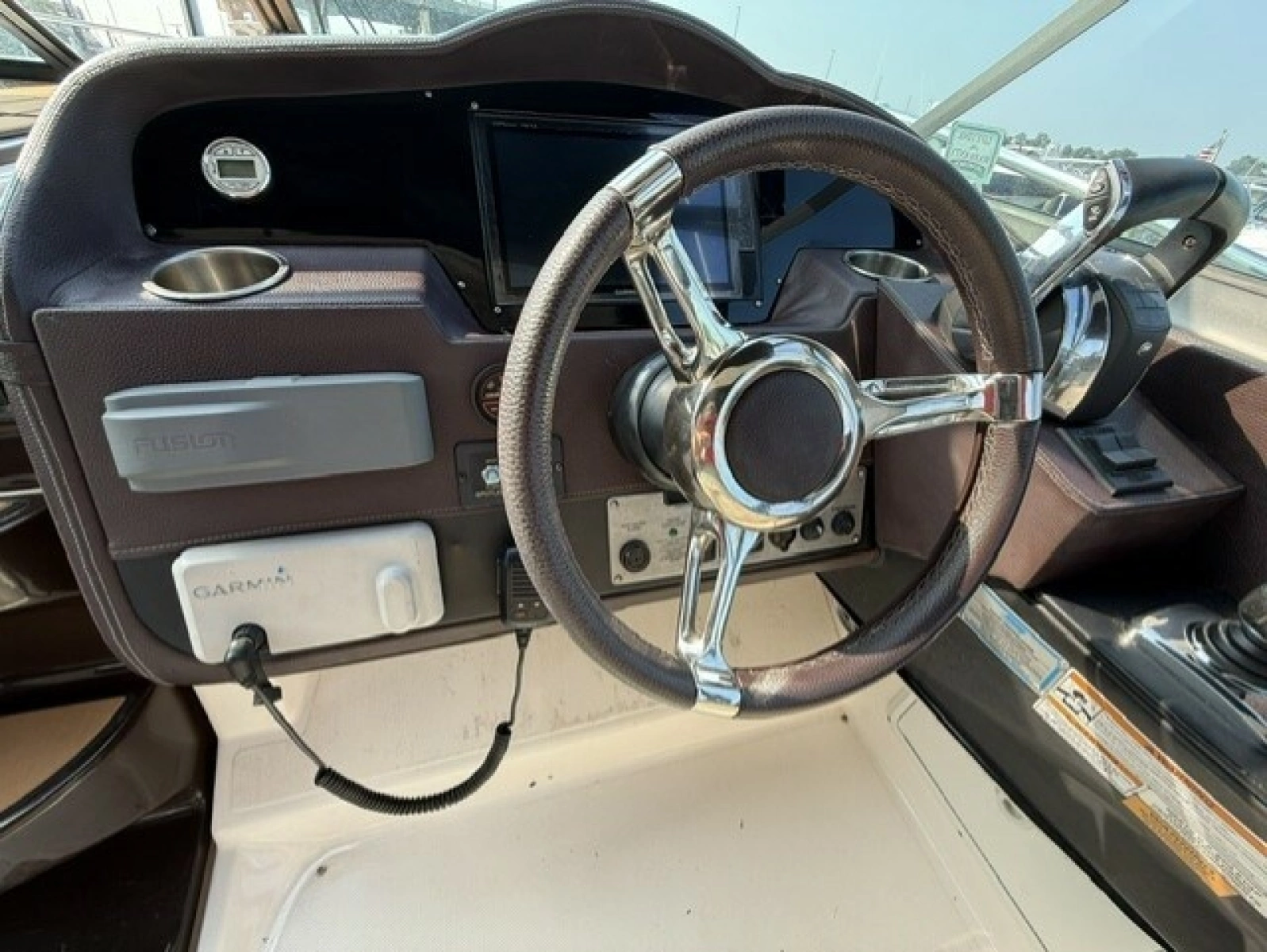 32ft Regal Yacht For Sale