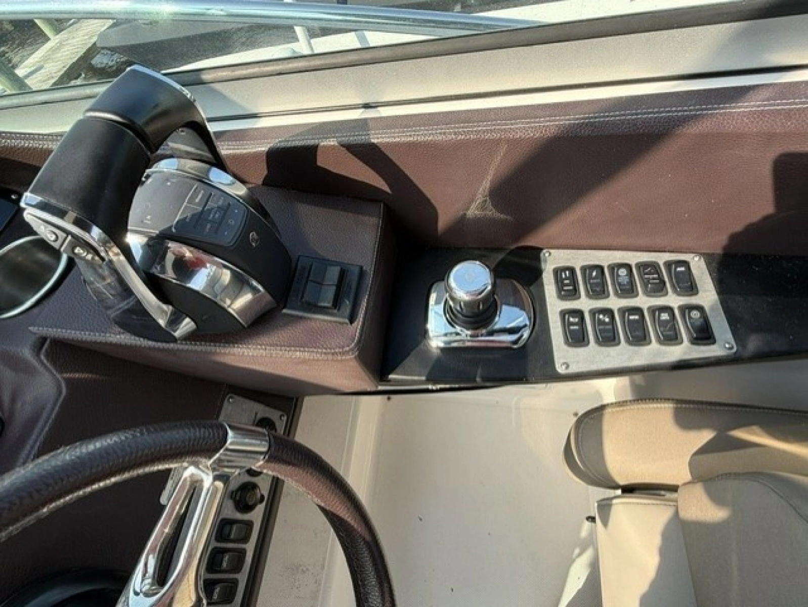 32ft Regal Yacht For Sale