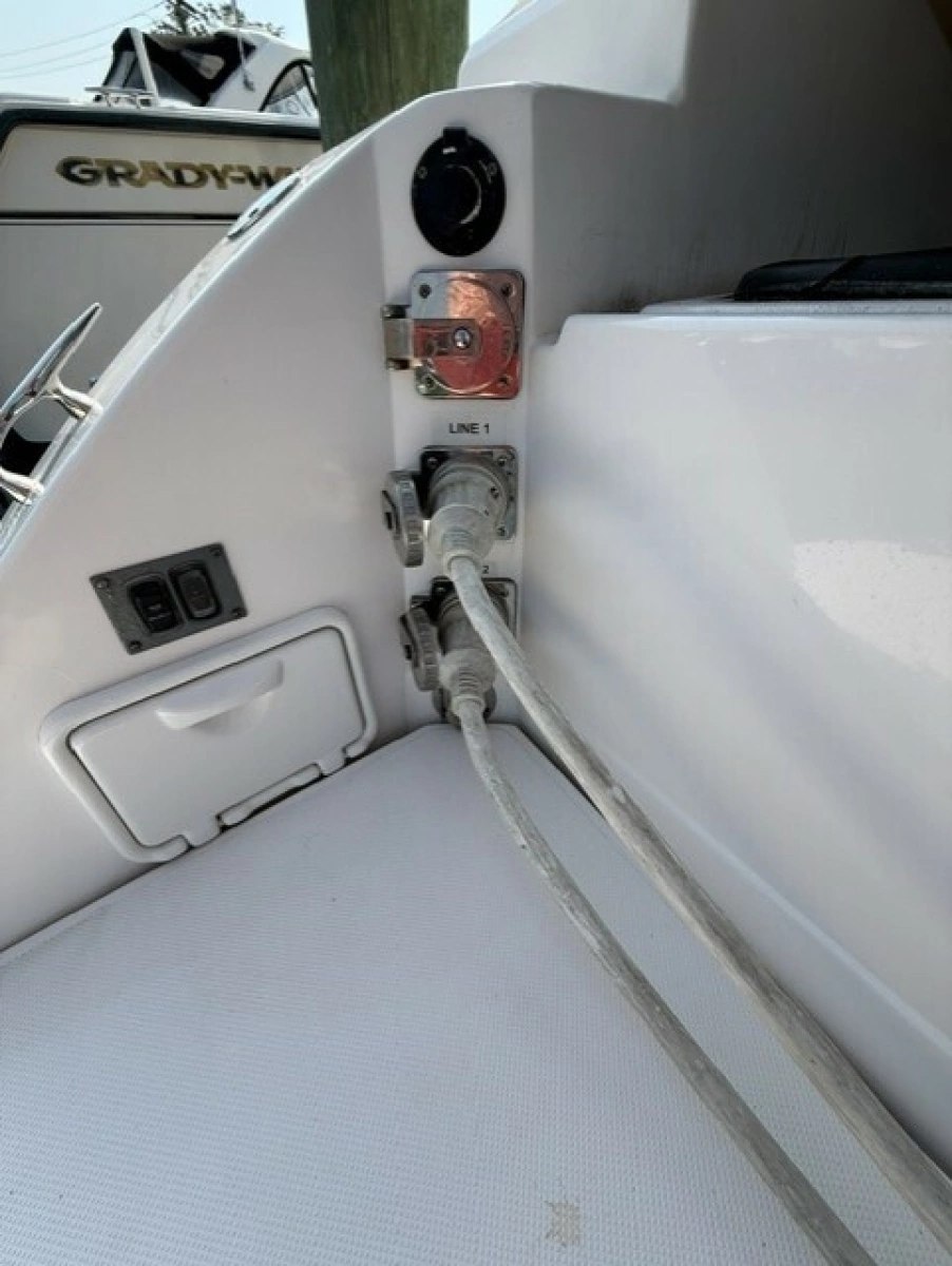 32ft Regal Yacht For Sale
