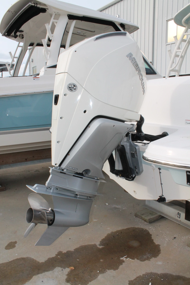 23ft Boston Whaler Yacht For Sale
