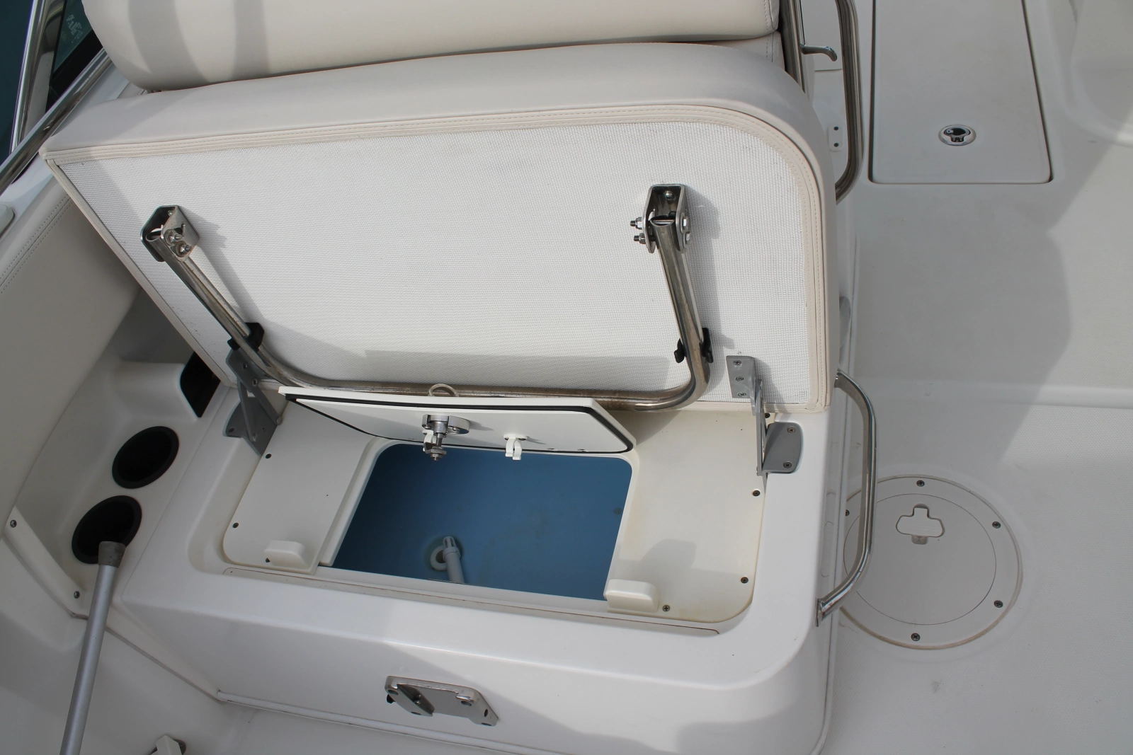 23ft Boston Whaler Yacht For Sale