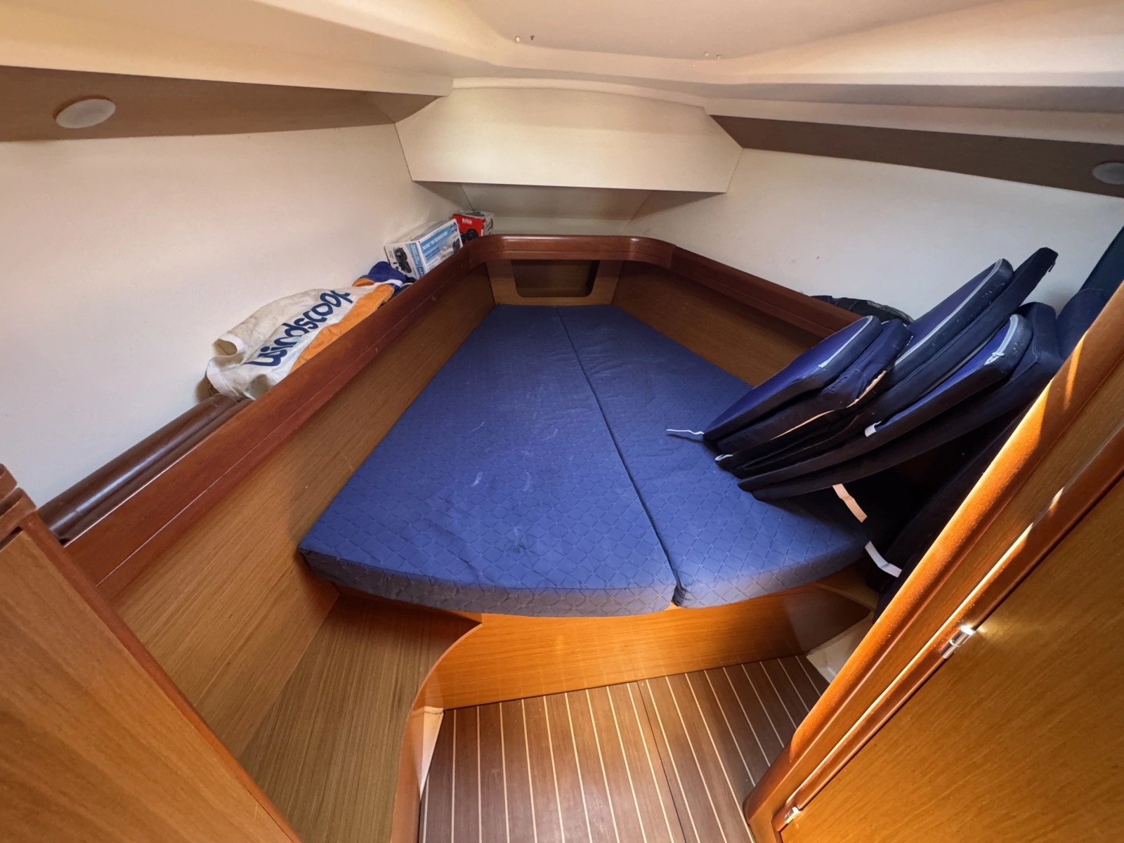 2006 Jeanneau 42DS
