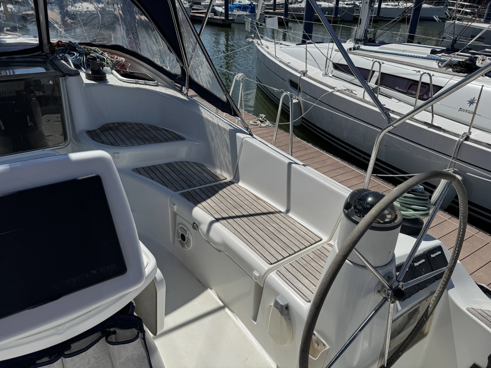 2006 Jeanneau 42DS