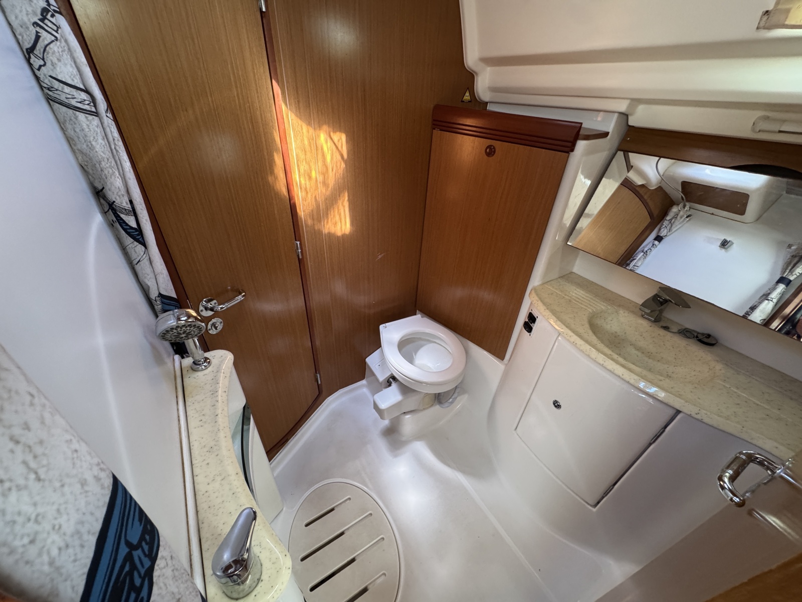 2006 Jeanneau 42DS