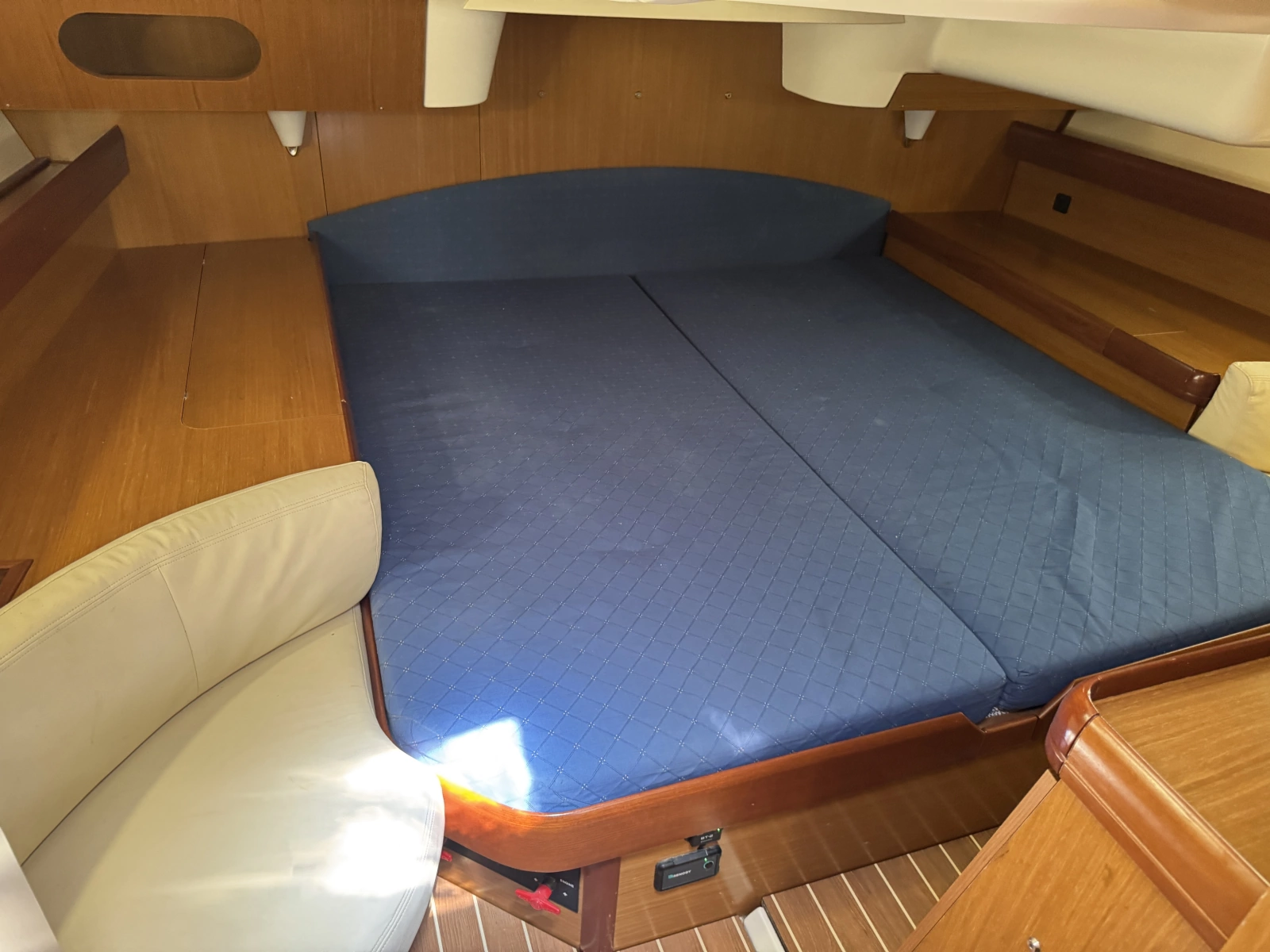 2006 Jeanneau 42DS