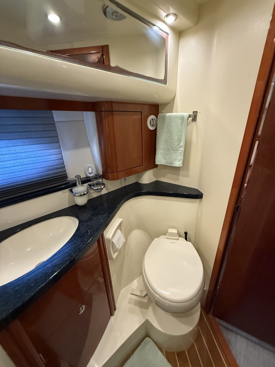 2004 Fairline Phantom 40