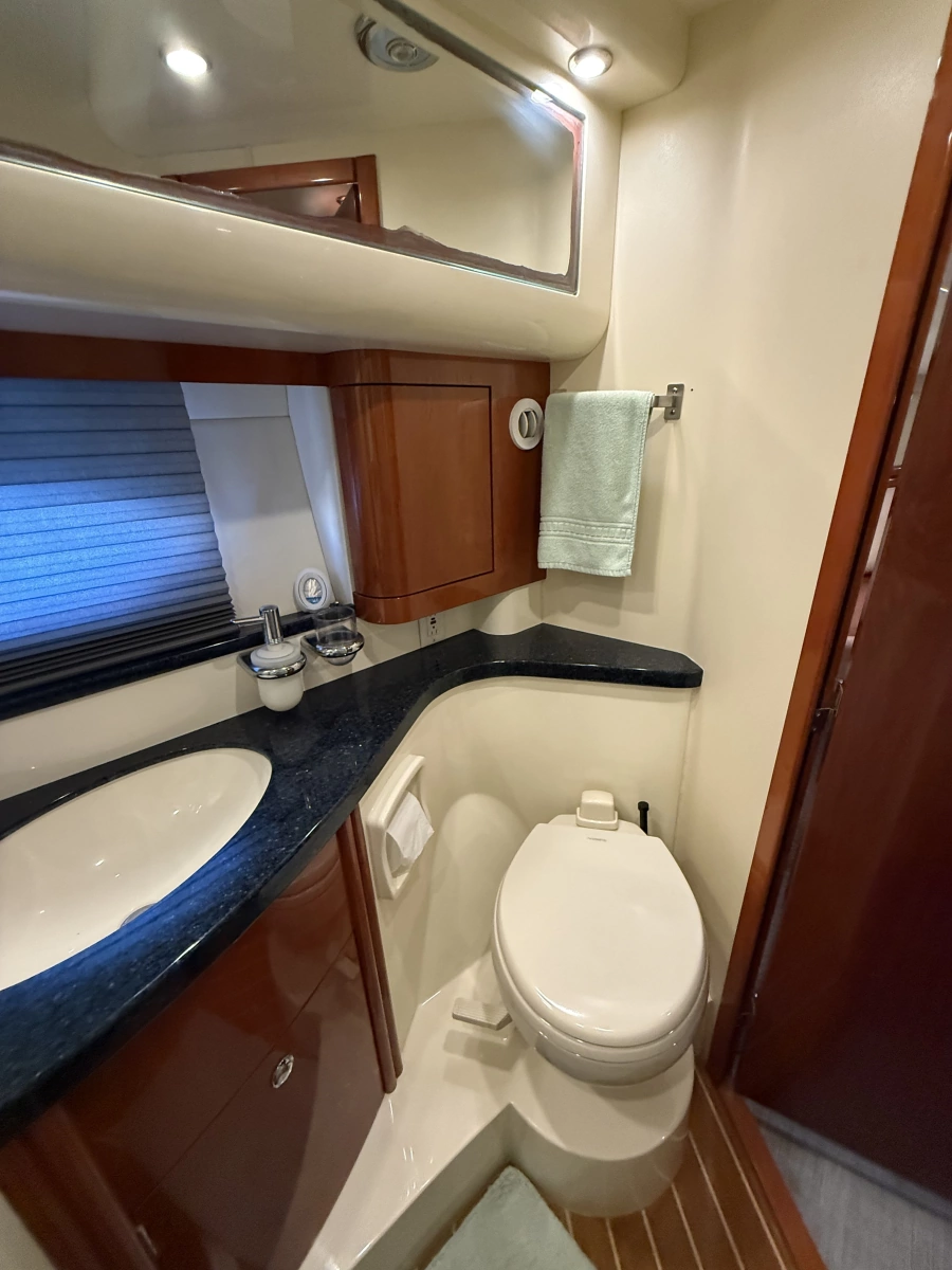 2004 Fairline Phantom 40