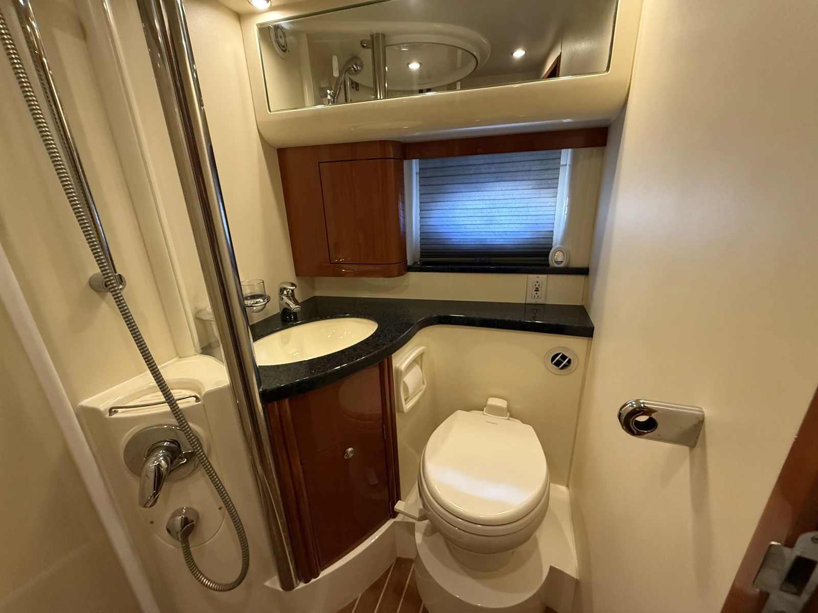 2004 Fairline Phantom 40