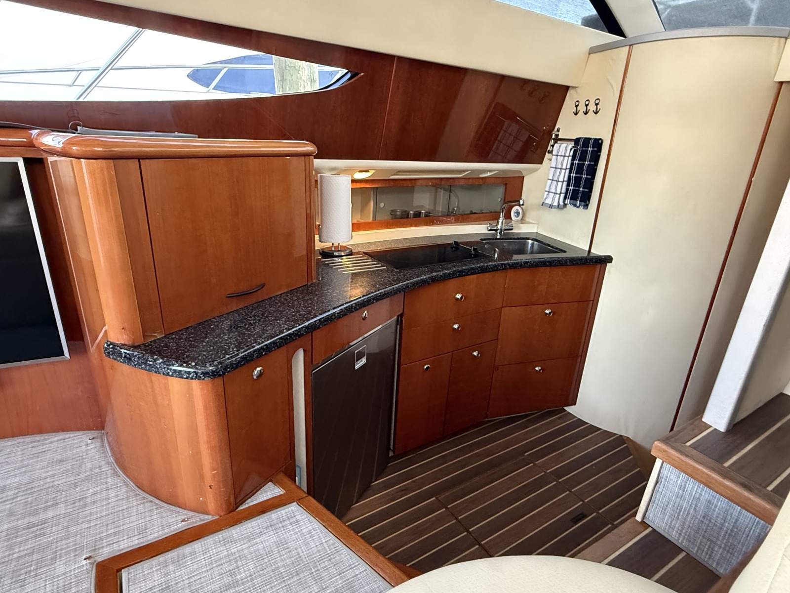 2004 Fairline Phantom 40