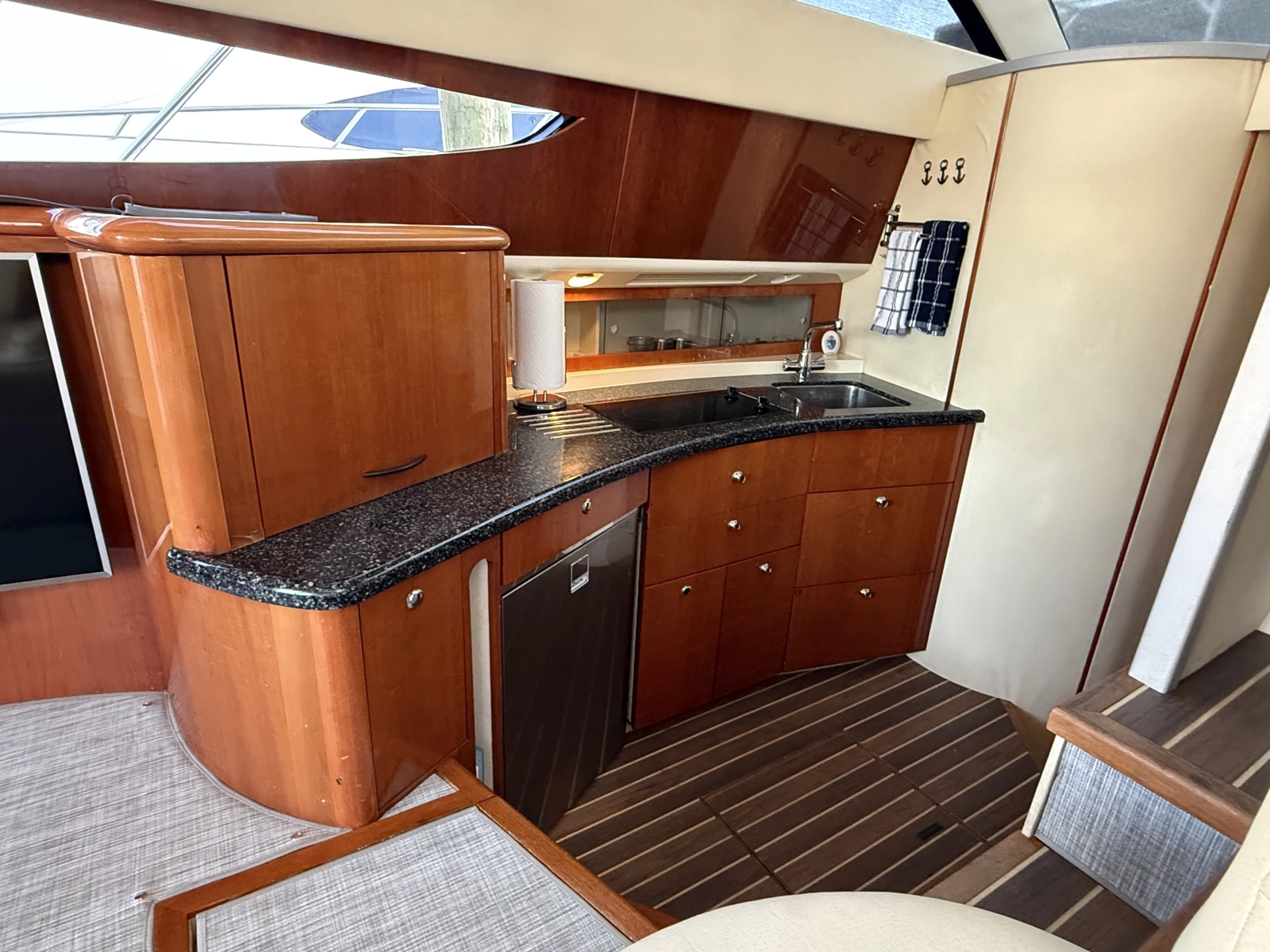 2004 Fairline Phantom 40