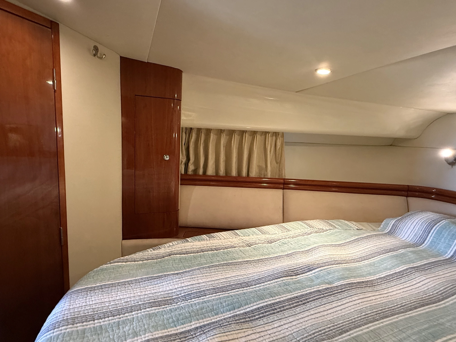 2004 Fairline Phantom 40