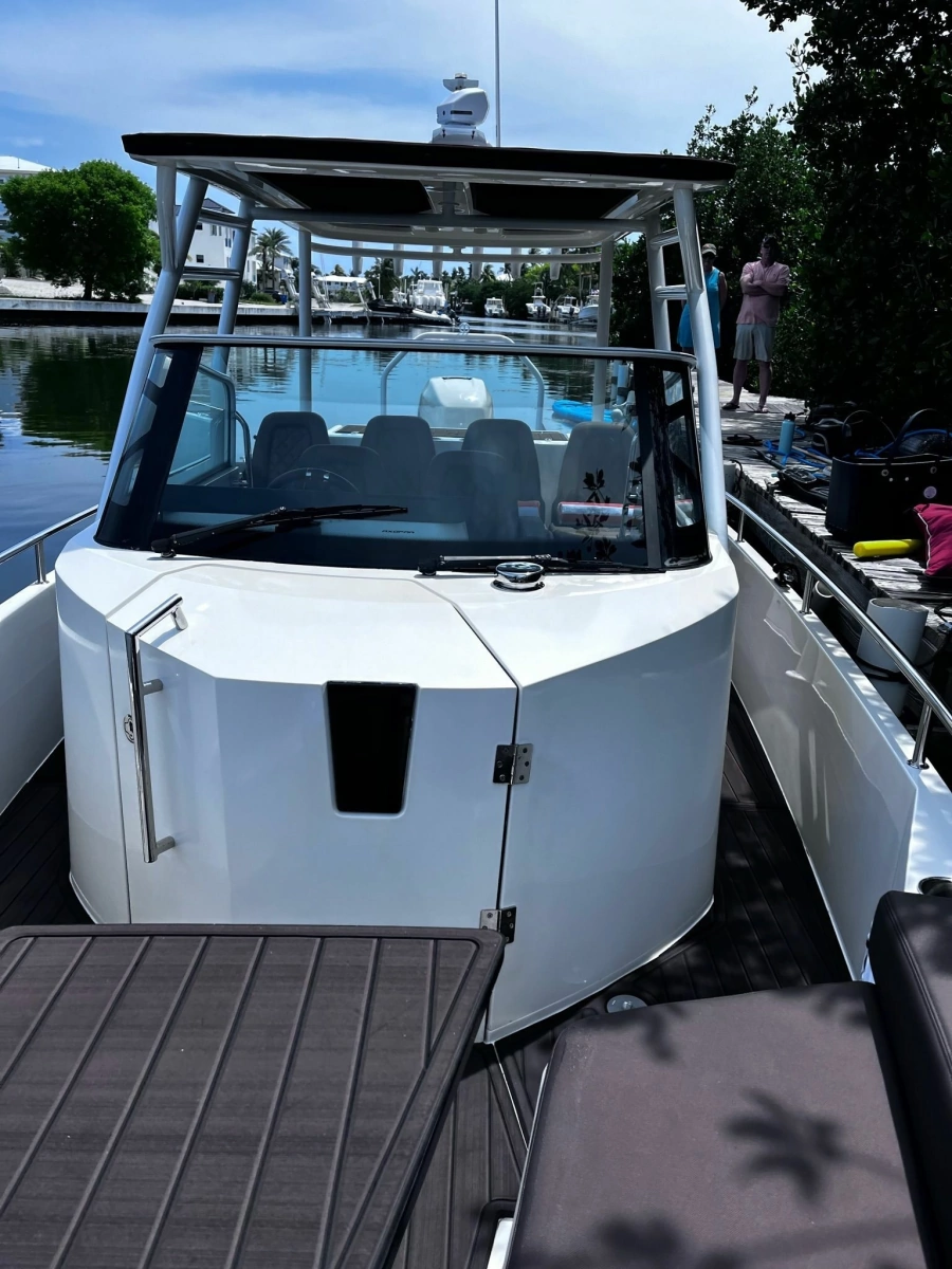 2017 Axopar 28 T-Top