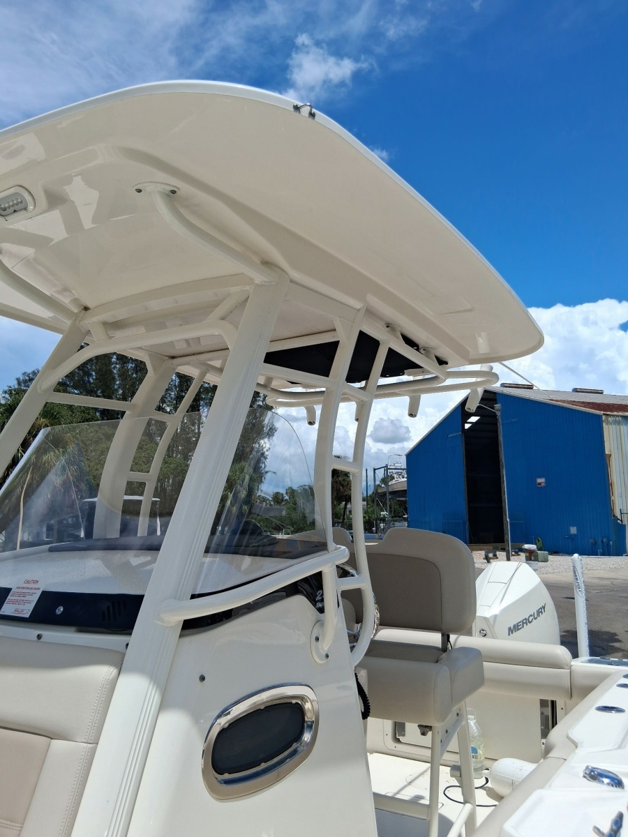 2022 Boston Whaler