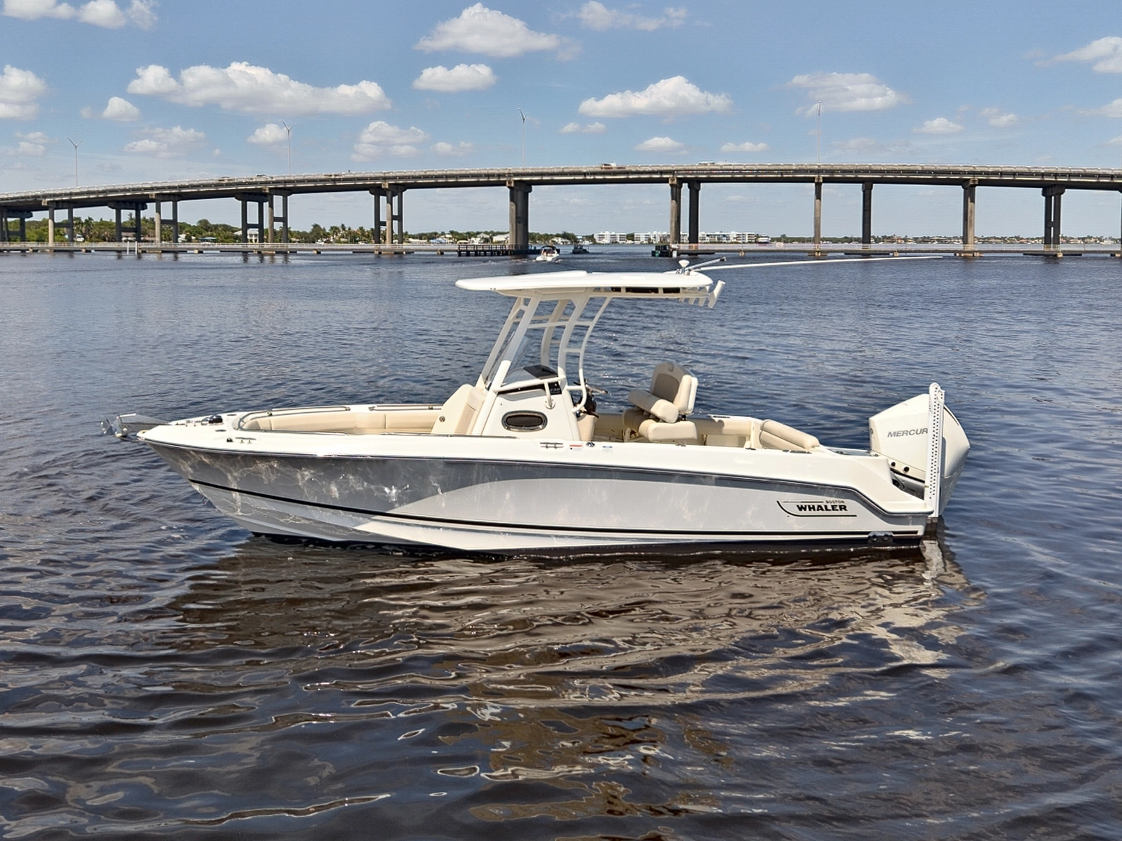 2022 Boston Whaler 230 Outrage