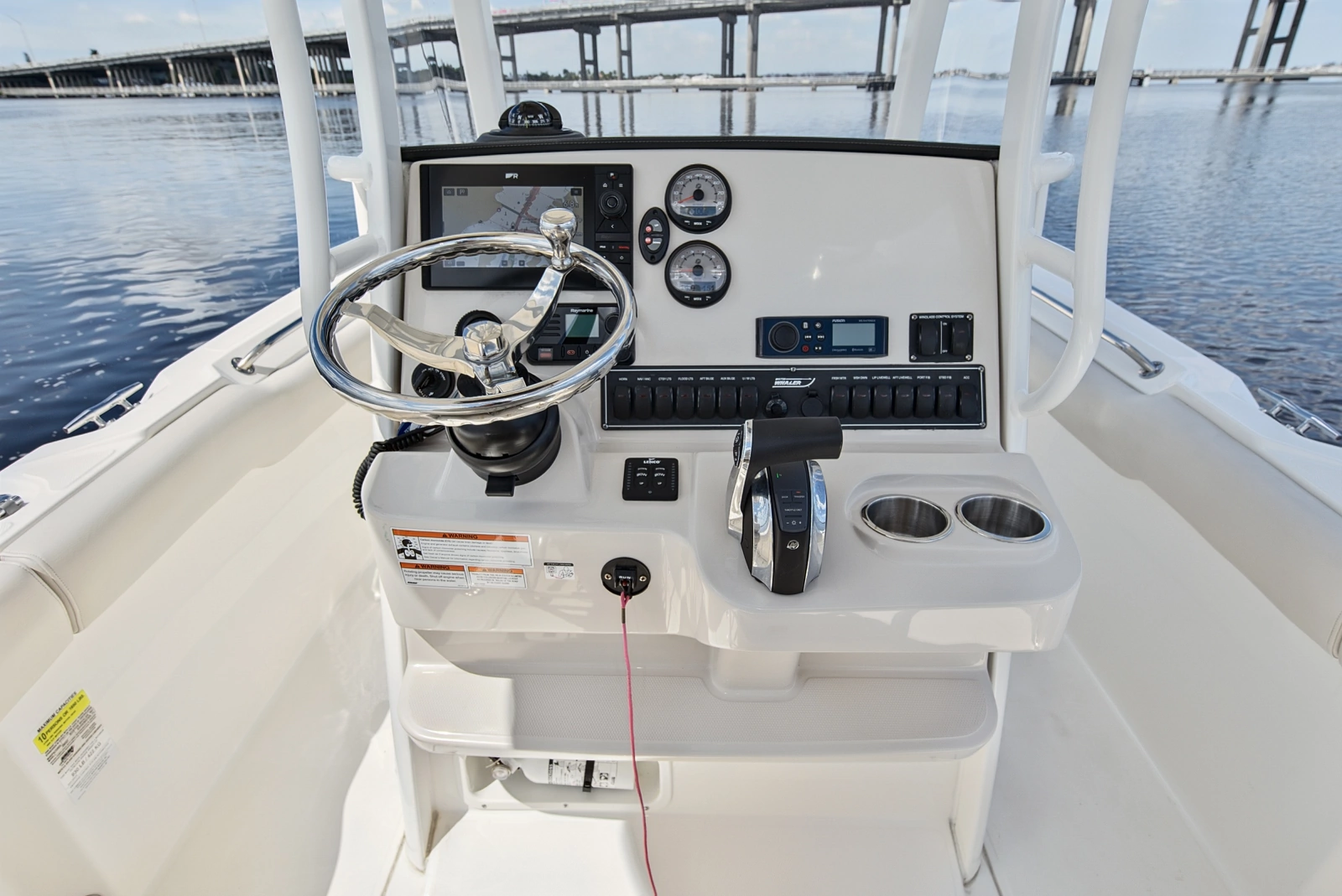 2022 Boston Whaler 230 Outrage