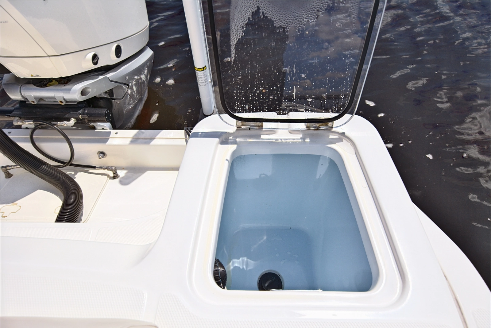 2022 Boston Whaler 230 Outrage