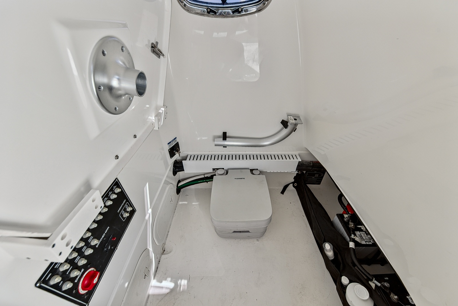 2022 Boston Whaler 