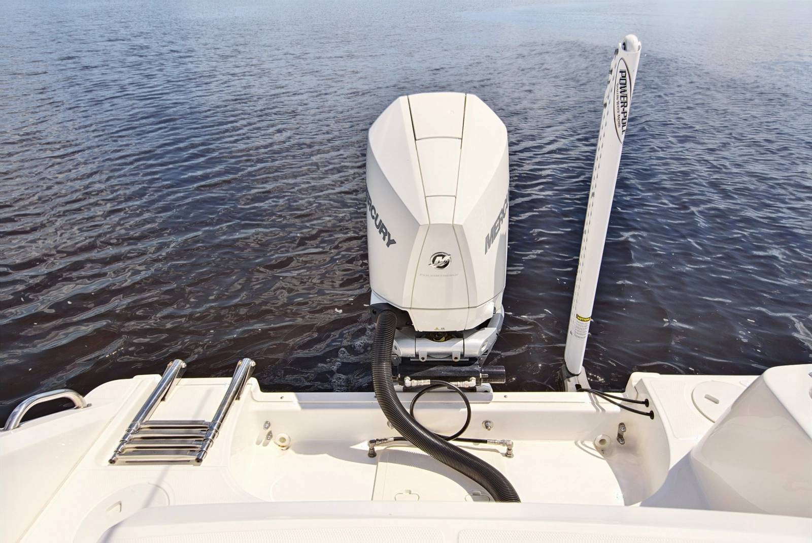 2022 Boston Whaler 230 Outrage