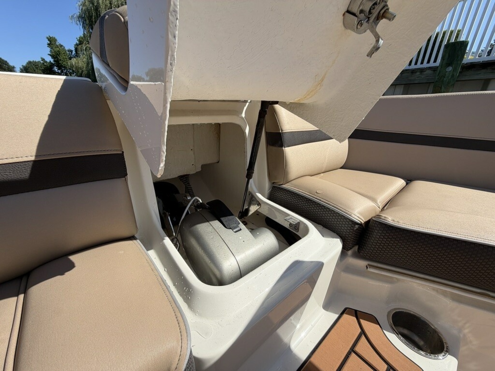 2017 Sea Ray SLX 350