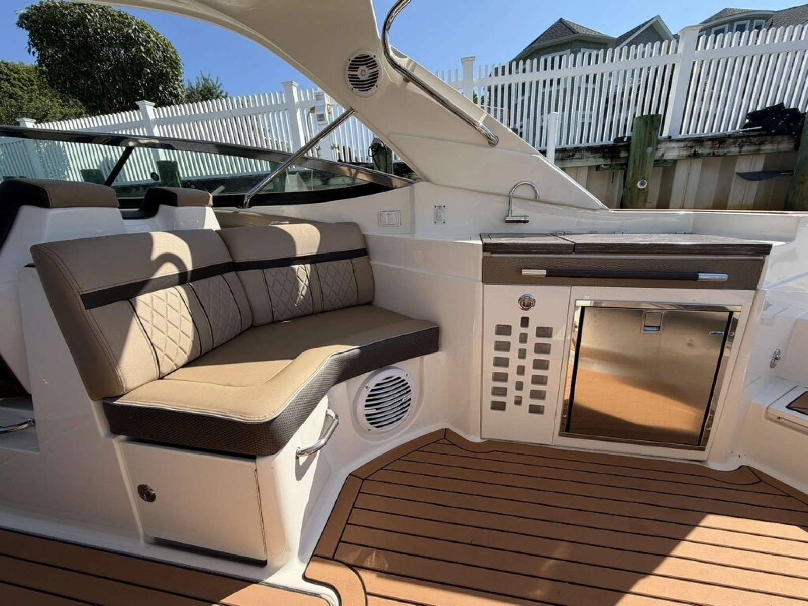 2017 Sea Ray SLX 350