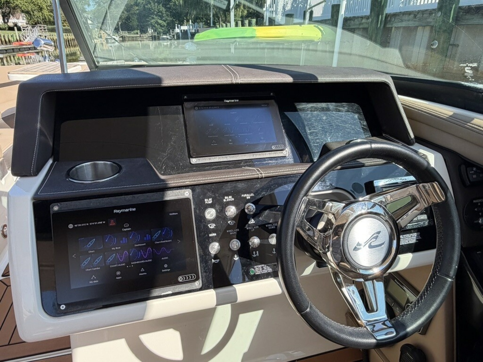 2017 Sea Ray SLX 350